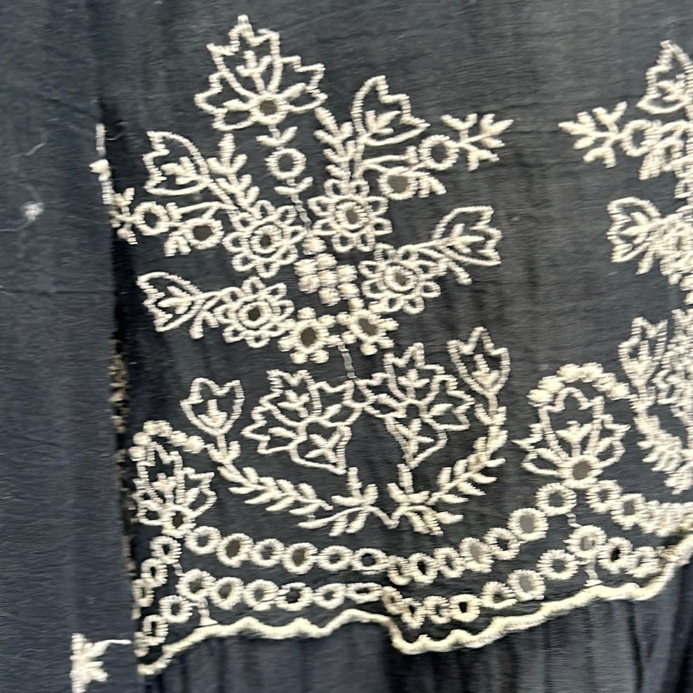 American Eagle Outfitters Black and Cream Embellished 3/4 Sleeve Blouse - Picture 5 of 9